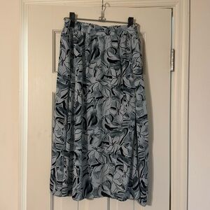 Nine West skirt. Black and pale blue. Size Large.